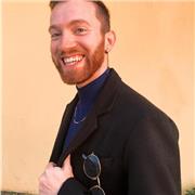 Docente di inglese, insegna la lingua inglese per tutte le eta e da livello base A1 fino al livello B2